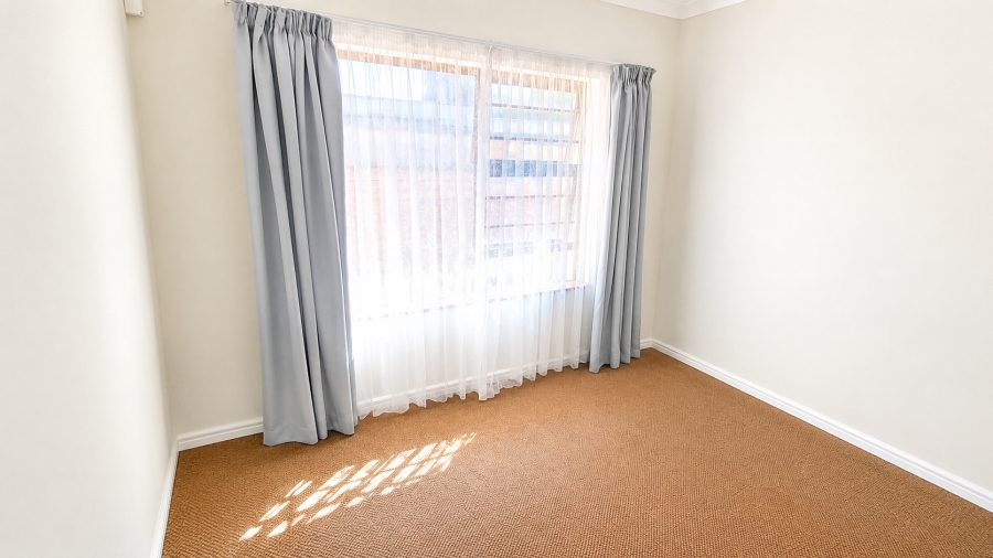 To Let 3 Bedroom Property for Rent in Gonubie Eastern Cape